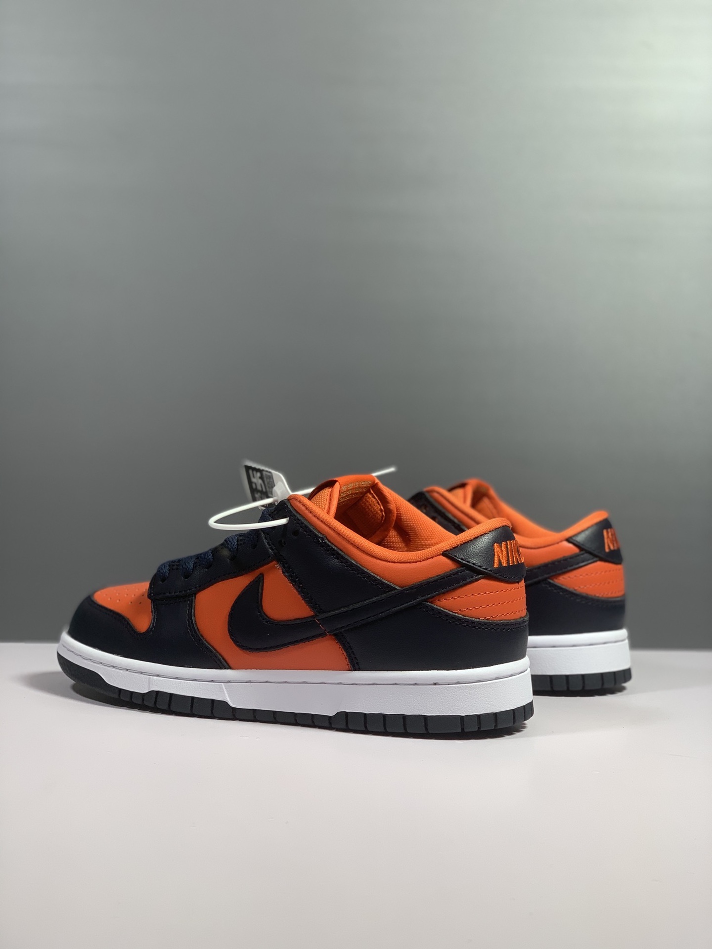 mens black and orange nikes