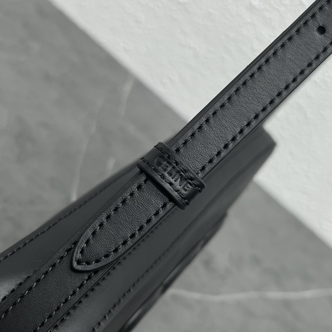 Celine Camera Shoulder Bag Cuir Triomphe Black For Women 10in/26cm